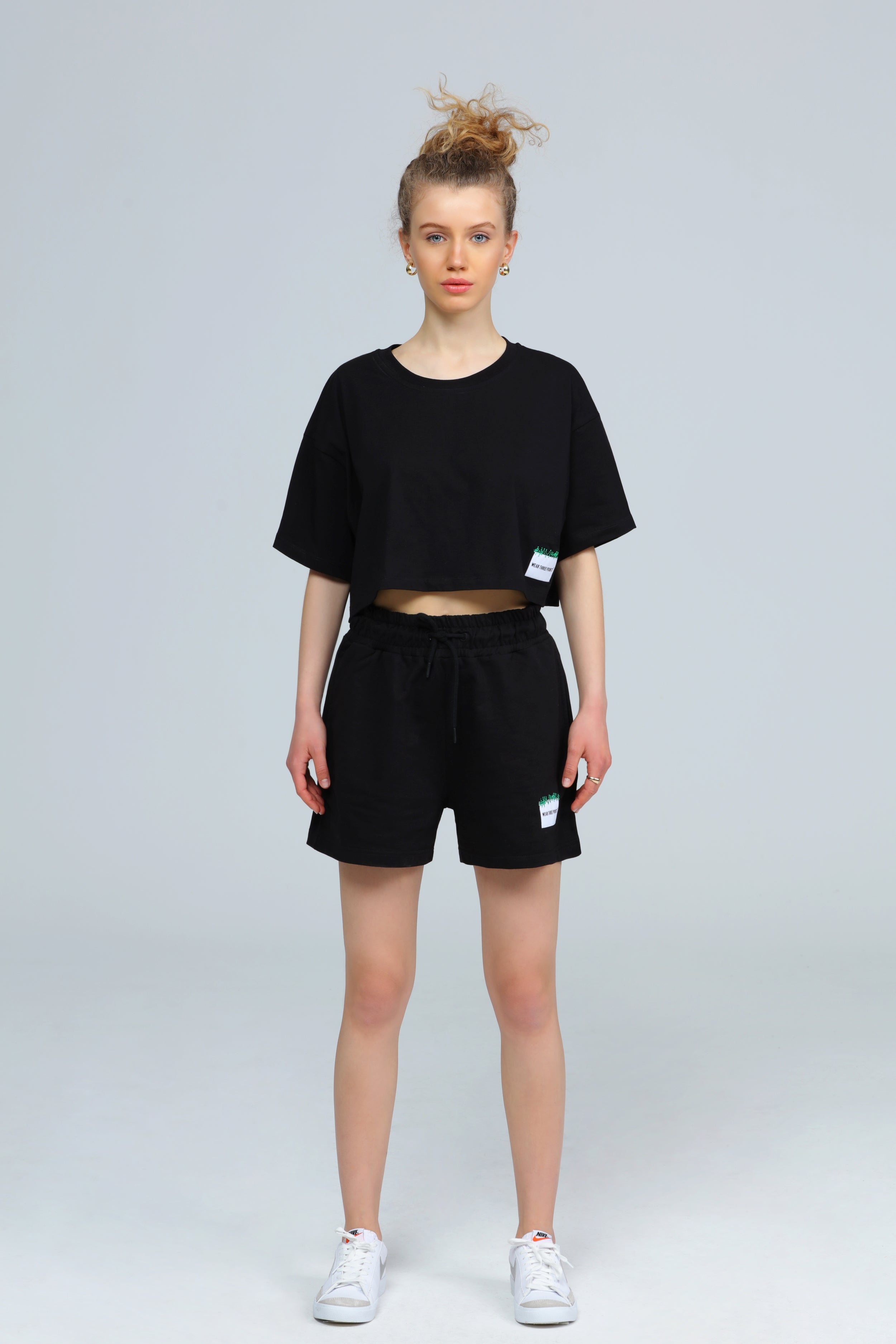 Siyah Weekend Crop T-Shirt