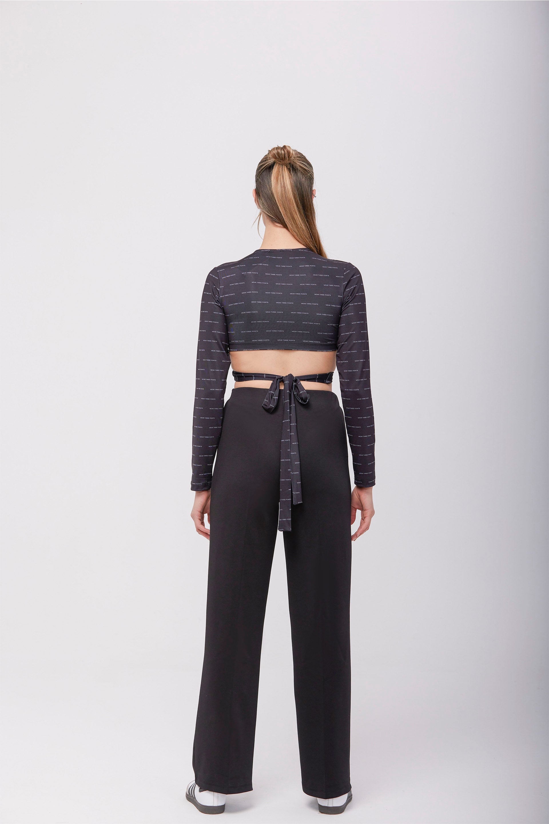 Frida Black Lace Crop