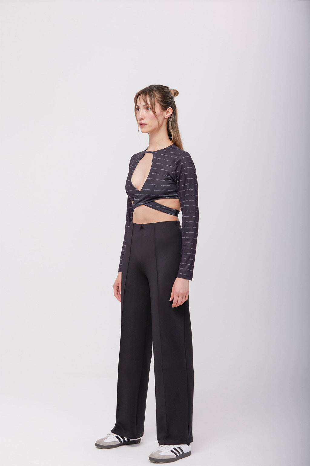Frida Black Lace Crop